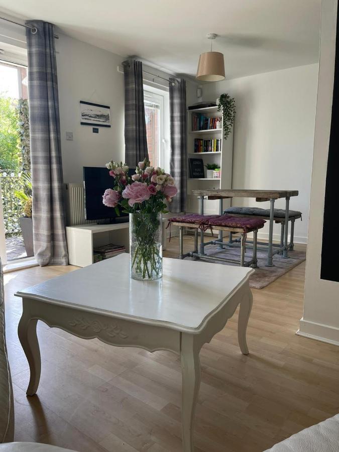 Pass The Keys Lovely 2Bedroom Flat With Balcony 爱丁堡 外观 照片