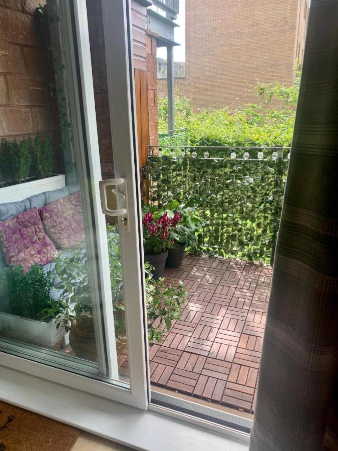 Pass The Keys Lovely 2Bedroom Flat With Balcony 爱丁堡 外观 照片