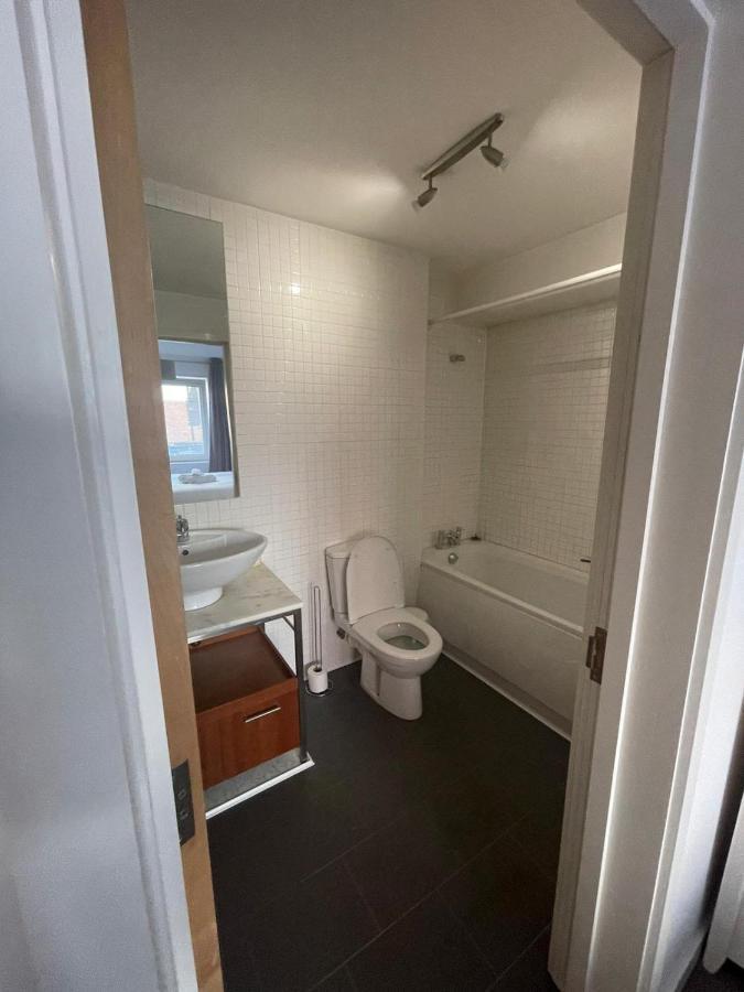 Pass The Keys Lovely 2Bedroom Flat With Balcony 爱丁堡 外观 照片