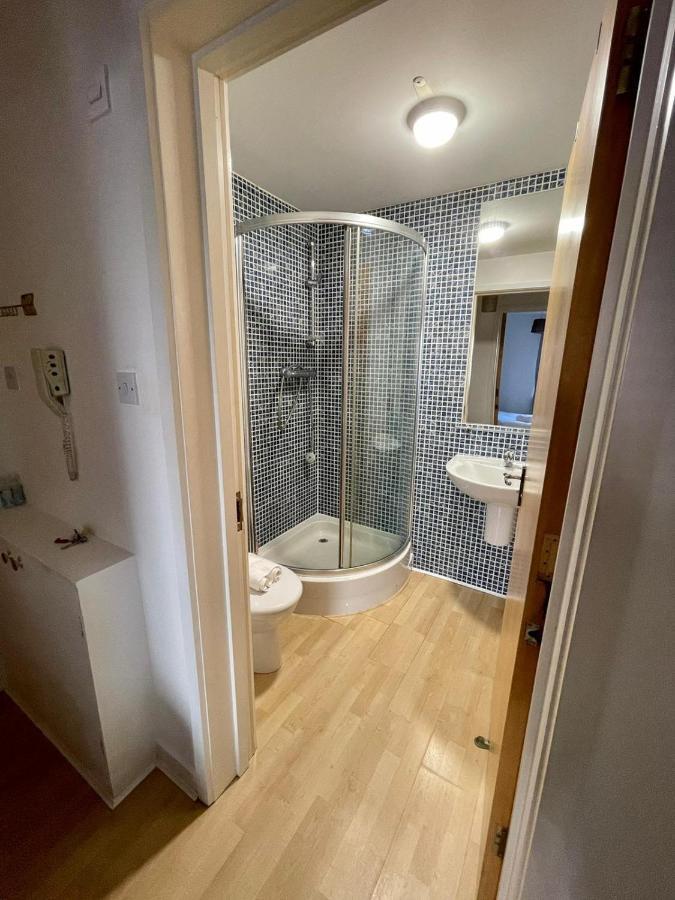 Pass The Keys Lovely 2Bedroom Flat With Balcony 爱丁堡 外观 照片